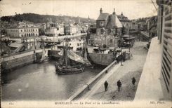 CPA Honfleur Le port et la lieutenance