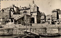 CPSM Honfleur La Lieutenance et le quai des passagers