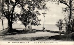 CPA Environs de Honfleur La croix de Notre Dame de Grace