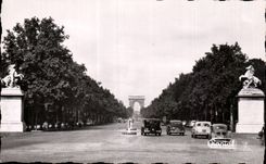 CPSM Paris Avenue of the Champs Elysees horses of Marly