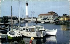 CPSM Ouistreham Riva Bleated the port and the headlight