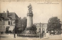 Troyes CPA the monument of the children of the paddle and Train station