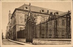 Troyes CPA Roasts Hotel God