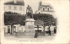 CPA Fontainebleau Statue of general Damesne