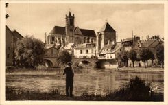Moret sur Loing CPA La ville vue de la rive droite du Loing
