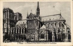CPA Paris La cathedrale Notre Dame et le square de l'archeveche