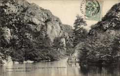CPA Environs de Montlucon Les gorges du Cher a Lignerolles