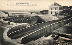CPA St Nazaire Seen of the locks and the swing bridge of the news Entering