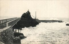 CPA Biarritz Le rocher de la vierge et son pont