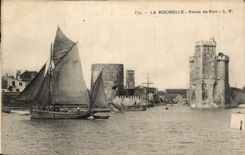 CPA La Rochelle Eingang des Hafens