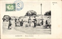 CPA Dimensions of Somalis Djibouti Borne fountain