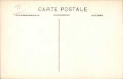 CPA Les Baux Les remparts a gauche le Vallon de la fontaine