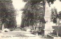 CPA Arles Aliscamps Tomb of the consuls