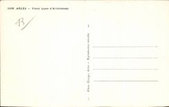 CPA Arles Alyscans Old types of arlesiennes Folklore costume