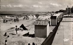 Lion sur Mer CPA the beach