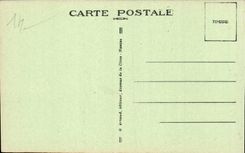 Lisieux CPA Statue Sainte Therese mit dem Kirchhof von Lisieux