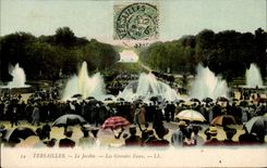 CPA Versailles the garden large water