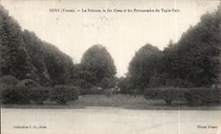 CPA Sens the lawn the water jet and walks of the green carpet