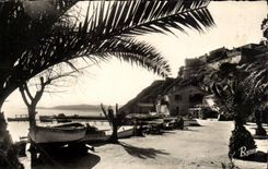 CPA Ile de Port Cros Coucher de soleil sur le port