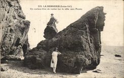 CPA Bernerie a curious block of rock on the dimension towards Pornic