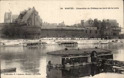 CPA Nantes Together of the castle at the edge of the Loire