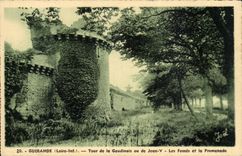 CPA Guerande Tower of Gaudinois or Jean V pits and the walk