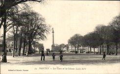 CPA Nantes courses and the column Louis XVI