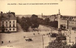 CPA Nantes Places Louis XVI and course Saint Andre taken of the cathedral