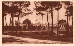 CPA La Baule on sea tennis club through the pines (Ferdinand Menard)
