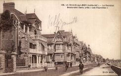 CPA La Baule on sea the embankment Darlu Boulevard close the Warblers