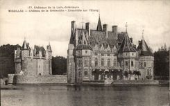 CPA Missillac Schloss von Bretesche zusammen auf dem Teich