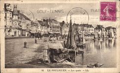 CPA Pouliguen the quays Boats