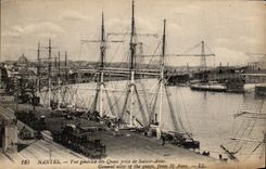 CPA Nantes View of the quays taken of Sainte Anne