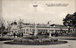 CPA La Baule on Sea Esplanade and gardens of the casino