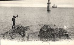 Saint Nazaire CPA the headlight of Martin Cities has high tide Lighthouse