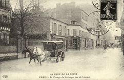 Raw REPRODUCTION of the Seine Paris the passage of the baker street of Lourmel