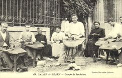 Salies REPRODUCTION of Bearn Groups Artisanat sandal makers