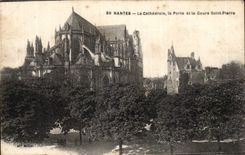 Pornic CPA the cathedral the chaetau the door and the course Saint stone