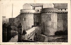 CPA Nantes Entering of the castle of the duchess Anne