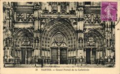 CPA Nantes Large gate of the cathedral