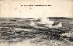 CPA Batz the pier by heavy weather