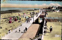 CPA Luc on Sea the walk of the dam and the beach