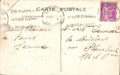 CPA Deauville der gebluhte Strand das starke Bassin der Yachten