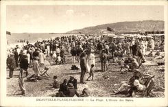 Deauville - der Strand - die Stunde des Bades - CPA