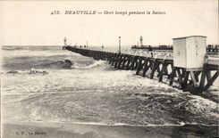 Deauville - schweres Wetter wahrend der Jahreszeit - CPA