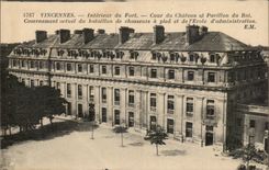 CPA Interior Vincennes of strong the Court of the castle and house of the king