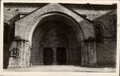 CPSM Beaulieu on the Dordogne the famous gate