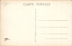 CPA Trouville the queen of the beaches the Joinville quay