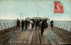 CPA Trouville the pier walk on arrival of a boat of Le Havre