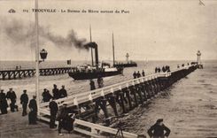 CPA Trouville the boat of outgoing Le Havre of the port